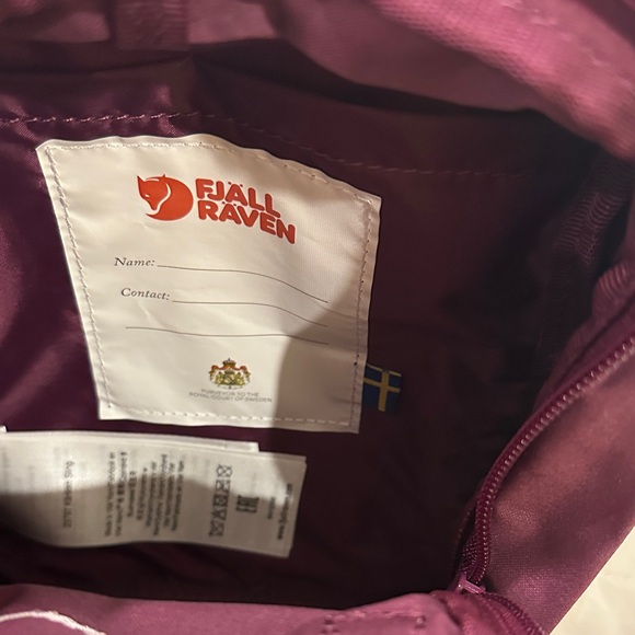 Fjallraven Kånken Mini Backpack in Plum Purple (Dark Purple/Violet) - Picture 6 of 7